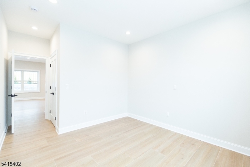 Nixon Park - Residential