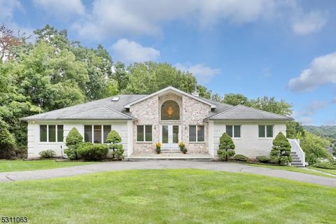 4 Valley View Dr, North Haledon Boro, NJ 07508 - MLS#: 3922356