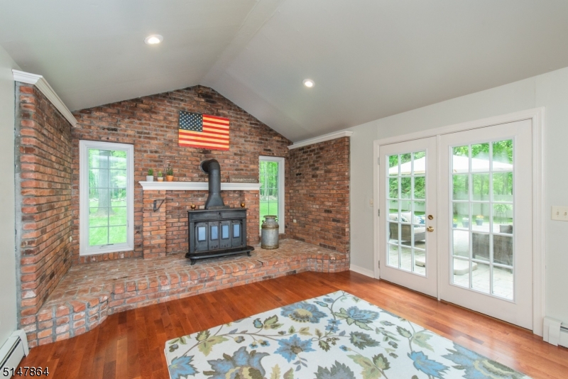 Nestlingwood/Wood Valley - Residential