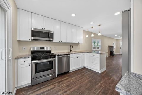34 Nestor St, Franklin Boro, NJ 07416 - #: 4025571