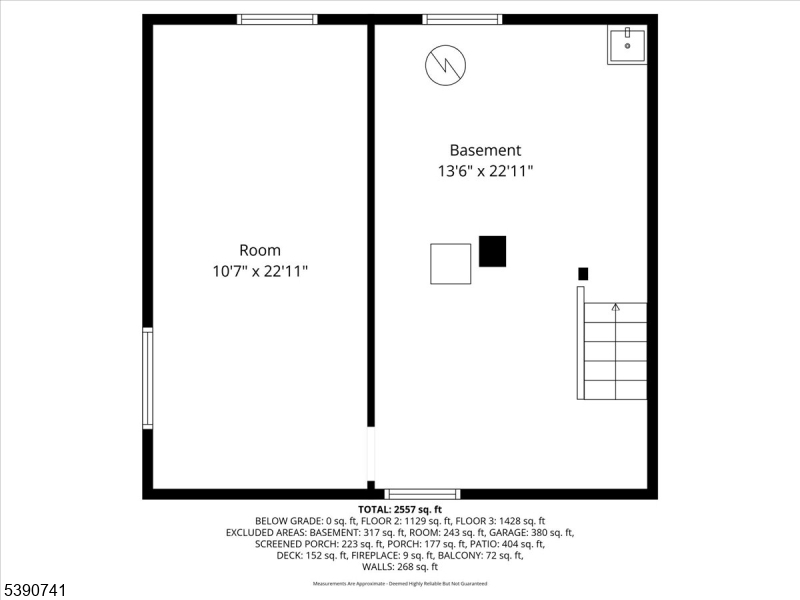 Main image without alt text