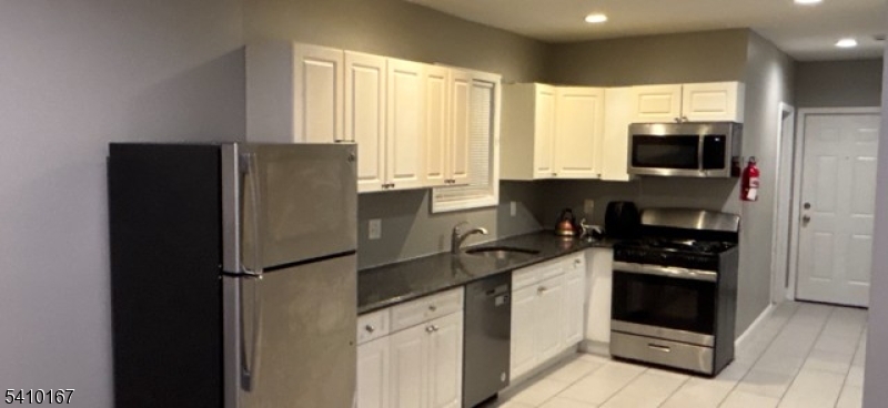 Photo 1 of 9 — 15 Olive St 2, East Orange City, NJ 07017