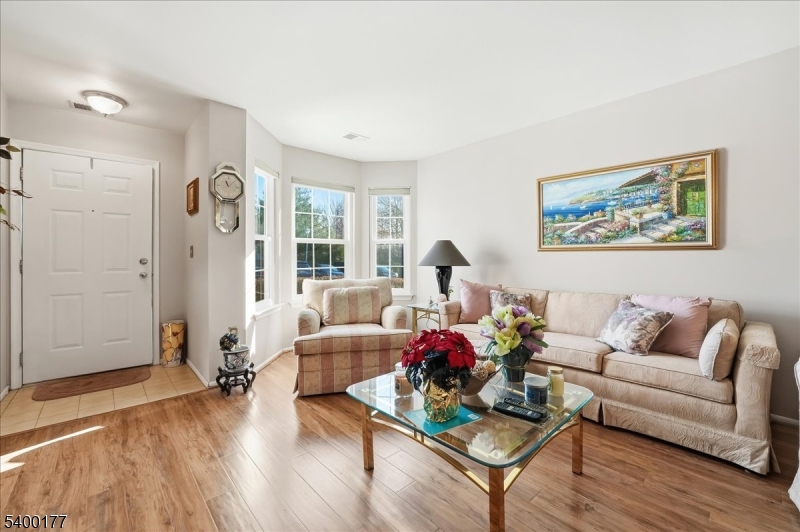 Colony Club - Residential