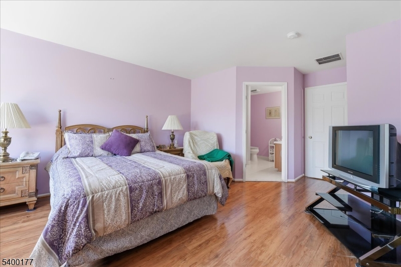 Colony Club - Residential