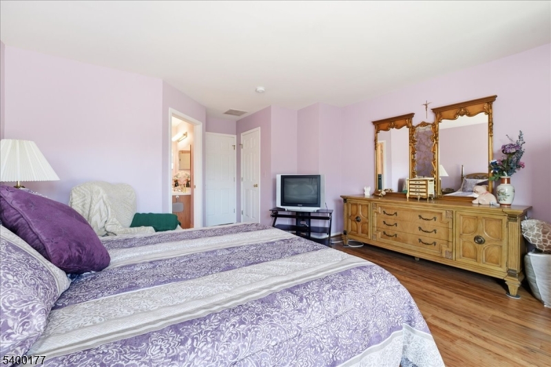 Colony Club - Residential