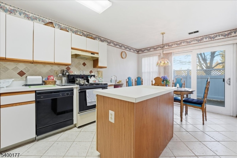 Colony Club - Residential