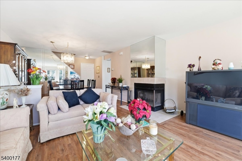 Colony Club - Residential