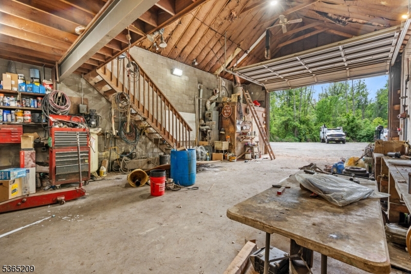 OUTDOOR TRUCK PARKING - Commercial Lease