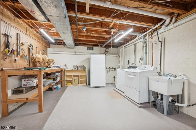 WOODSIDE - Residential