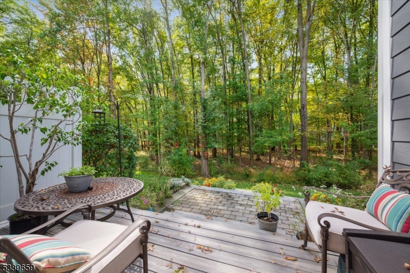 WOODSIDE - Residential