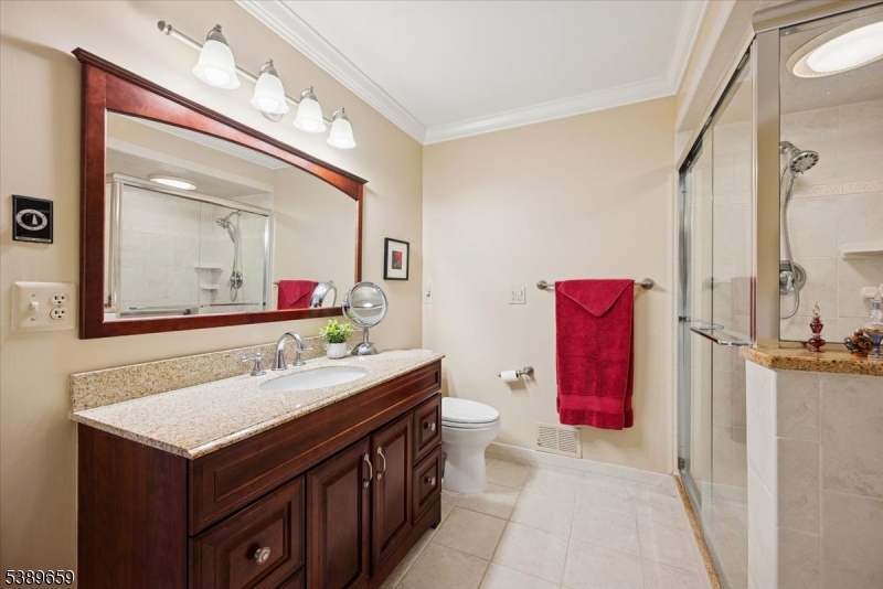 WOODSIDE - Residential