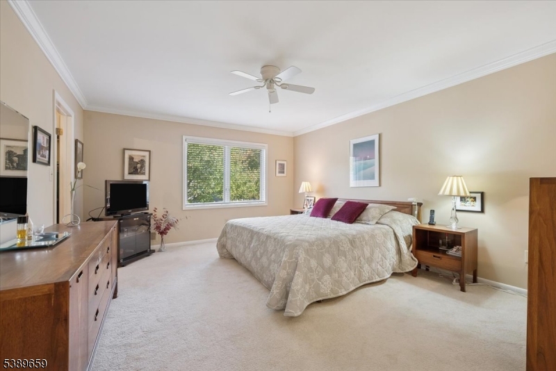 WOODSIDE - Residential