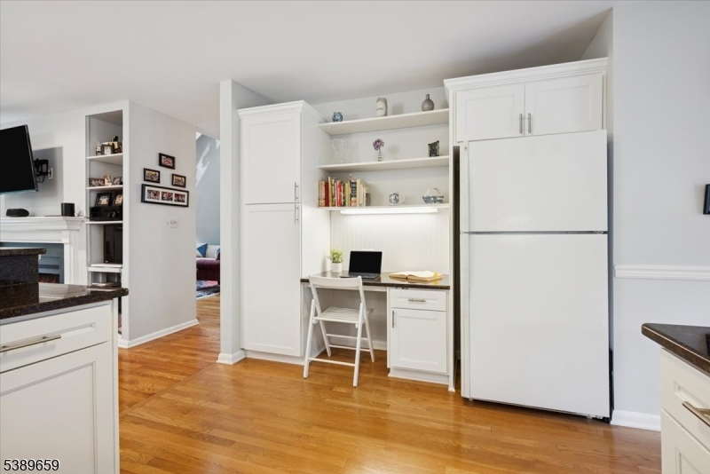 WOODSIDE - Residential