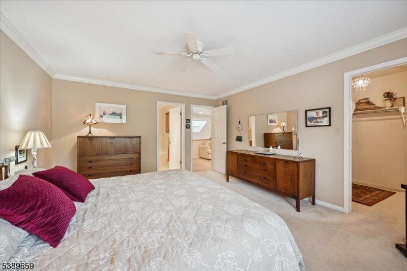 WOODSIDE - Residential