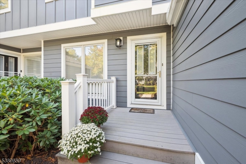 WOODSIDE - Residential