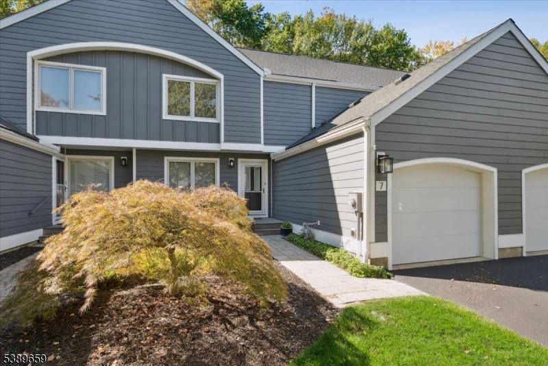 WOODSIDE - Residential