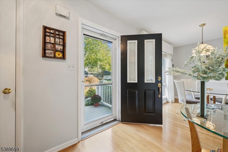 WOODSIDE - Residential