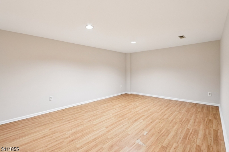 Montgomery Woods - Residential