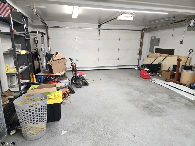 Woodland Park, New Jersey 07424, United States, 3 Bedrooms Bedrooms, ,2 BathroomsBathrooms,Residential,Pending,113388