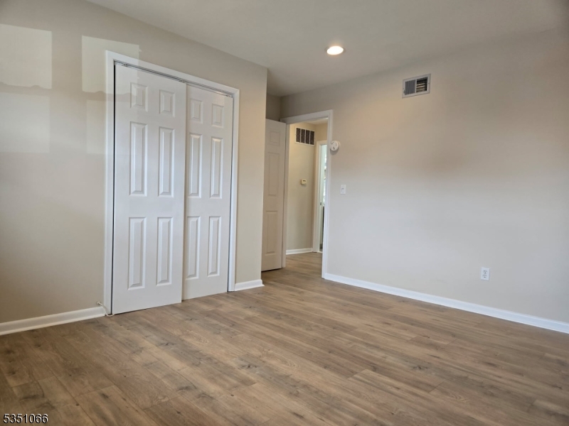 Woodland Park, New Jersey 07424, United States, 3 Bedrooms Bedrooms, ,2 BathroomsBathrooms,Residential,Pending,113388