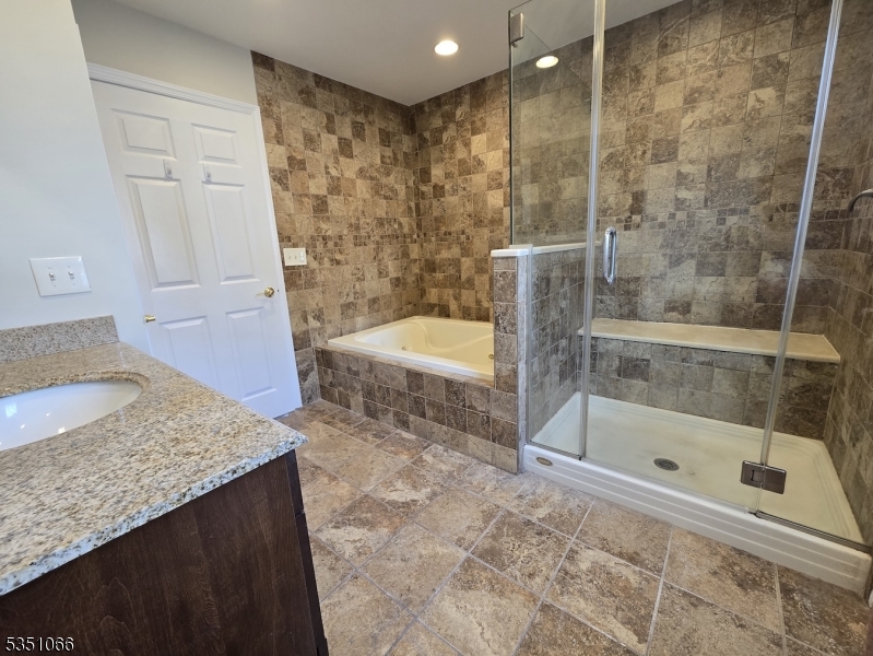 Woodland Park, New Jersey 07424, United States, 3 Bedrooms Bedrooms, ,2 BathroomsBathrooms,Residential,Pending,113388