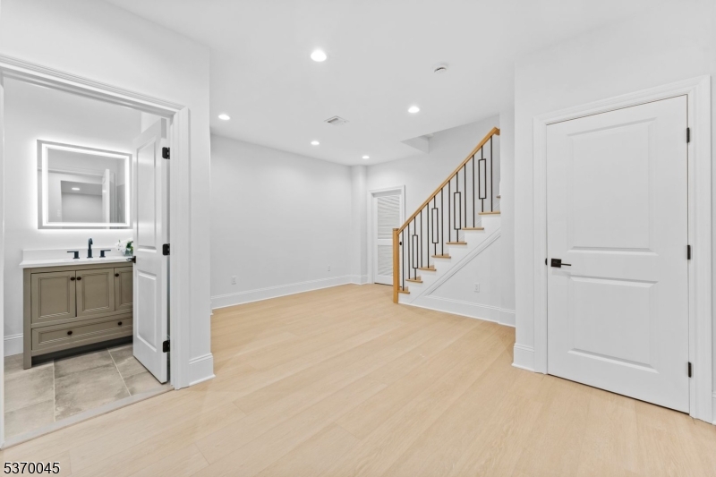 Riker Hill - Residential