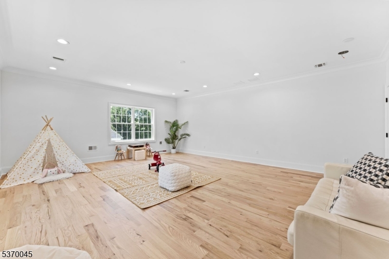 Riker Hill - Residential