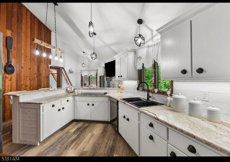 Forest Lakes - Residential