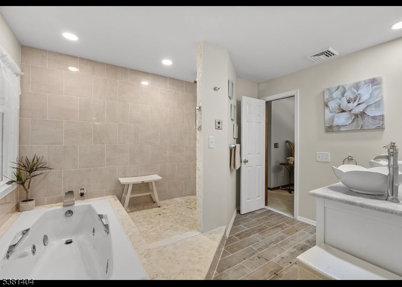 Forest Lakes - Residential