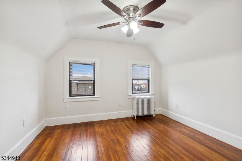 Jersey City, New Jersey 07304, United States, 6 Bedrooms Bedrooms, ,4 BathroomsBathrooms,Residential,Active,91049