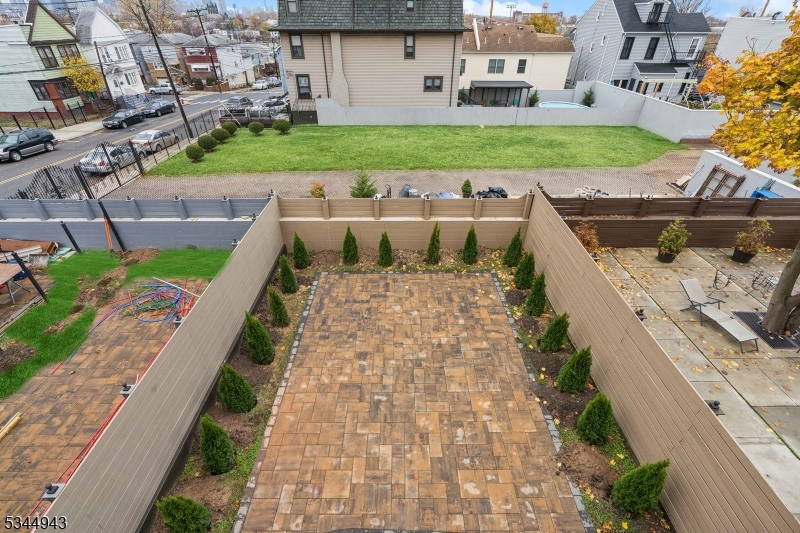 Jersey City, New Jersey 07304, United States, 6 Bedrooms Bedrooms, ,4 BathroomsBathrooms,Residential,Active,91049