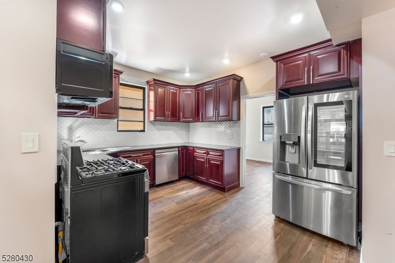 Photo 1 of 16 — 120 Paine Ave 1R, Irvington Twp., NJ 07111