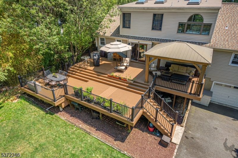 NOT IN A FLOOD ZONE - Residential