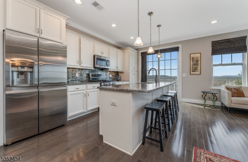 Allamuchy Twp., New Jersey 07840, United States, 3 Bedrooms Bedrooms, ,3 BathroomsBathrooms,Residential,Active,118069