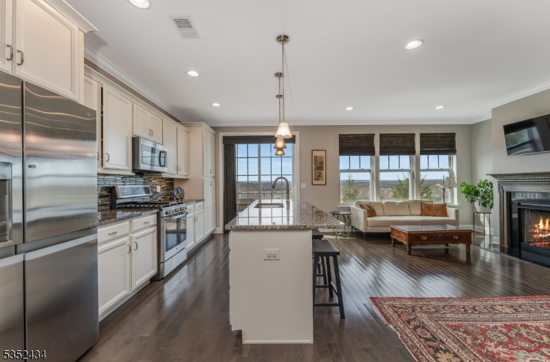 Allamuchy Twp., New Jersey 07840, United States, 3 Bedrooms Bedrooms, ,3 BathroomsBathrooms,Residential,Active,118069