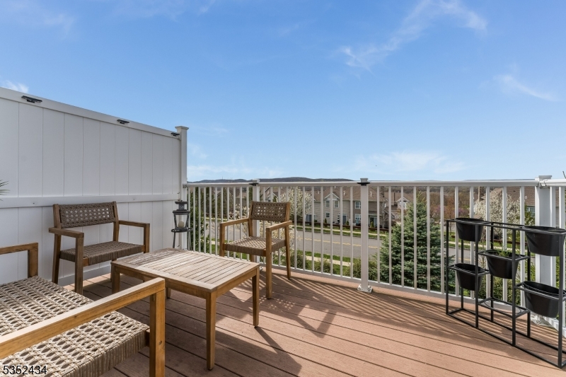 Allamuchy Twp., New Jersey 07840, United States, 3 Bedrooms Bedrooms, ,3 BathroomsBathrooms,Residential,Active,118069