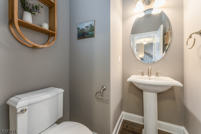 Allamuchy Twp., New Jersey 07840, United States, 3 Bedrooms Bedrooms, ,3 BathroomsBathrooms,Residential,Active,118069