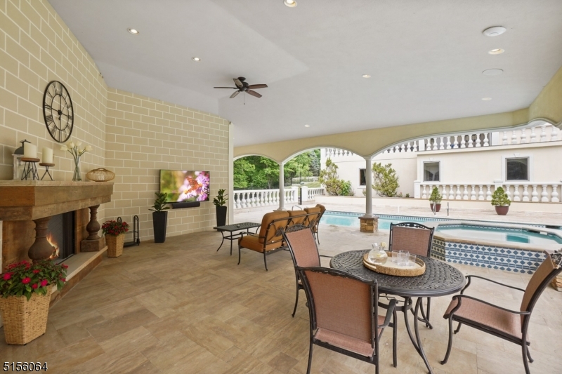 Lake Madonna - Residential