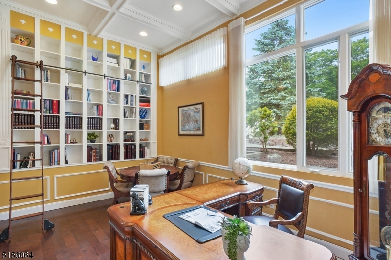 Lake Madonna - Residential