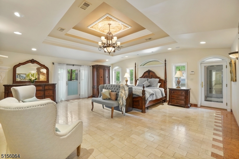 Lake Madonna - Residential