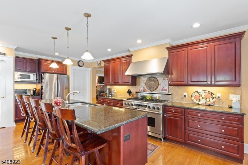 BROOKDALE - Residential