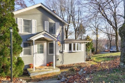 31 Highland Ave, Stanhope Boro, NJ 07874 - #: 3999941