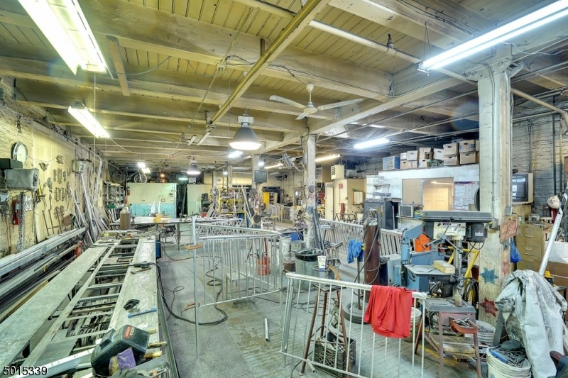 Forrest Hills - Commercial Sale