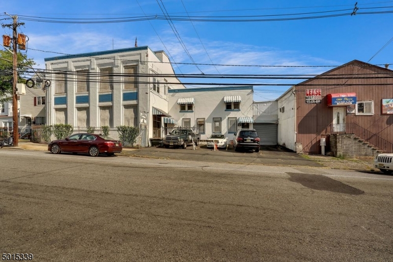 Forrest Hills - Commercial Sale