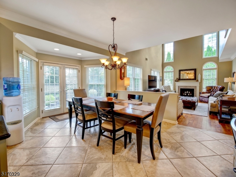 POETS PEAK - Residential