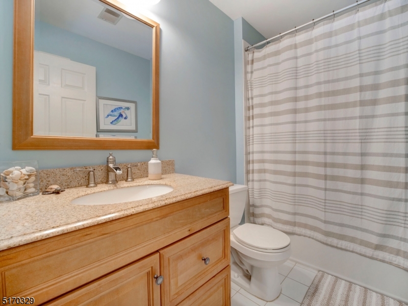 POETS PEAK - Residential