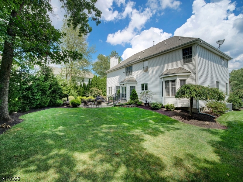 POETS PEAK - Residential