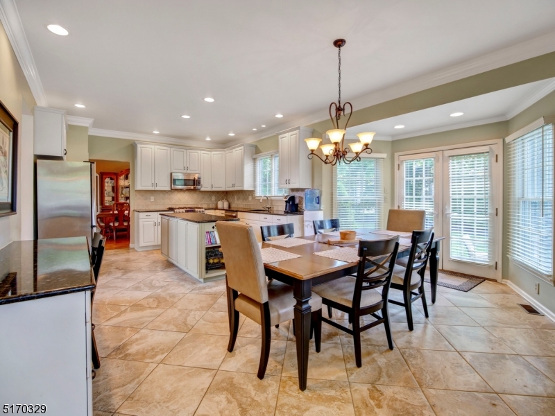 POETS PEAK - Residential