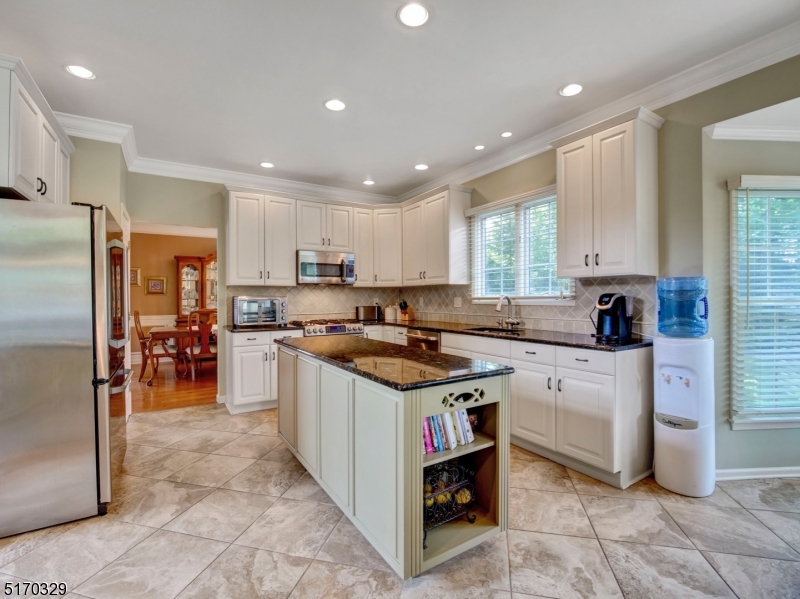 POETS PEAK - Residential