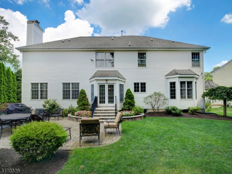 POETS PEAK - Residential